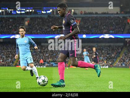 MANCHESTER, ANGLETERRE - 1 NOVEMBRE 2016 : Samuel Umtiti de Barcelone photographié en action lors du match du groupe C de la Ligue des champions de l'UEFA entre Manchester City et le FC Barcelone au stade de la ville de Manchester. Copyright: Cosmin Iftode/Picstaff Banque D'Images