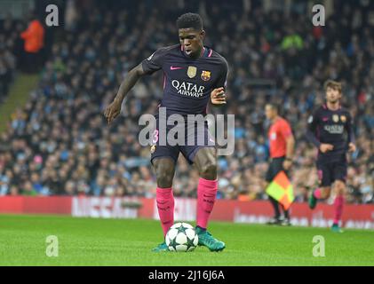 MANCHESTER, ANGLETERRE - 1 NOVEMBRE 2016 : Samuel Umtiti de Barcelone photographié en action lors du match du groupe C de la Ligue des champions de l'UEFA entre Manchester City et le FC Barcelone au stade de la ville de Manchester. Copyright: Cosmin Iftode/Picstaff Banque D'Images