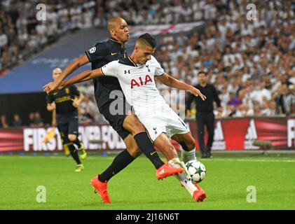 MANCHESTER, ANGLETERRE - 14 SEPTEMBRE 2016 : Fabinho (L) de Monaco et Erik Lamela (R) de Tottenham photographiés en action pendant le match du groupe E de la Ligue des champions de l'UEFA entre Tottenham Hotspur et AS Monaco au stade Wembley. Copyright: Cosmin Iftode/Picstaff Banque D'Images