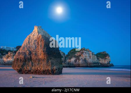 Praia dos Tres Irmaos, paysage rocheux sur la plage, Alvor, Algarve, Portugal, Europe Banque D'Images