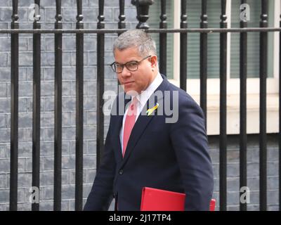 Londres, Royaume-Uni. 23rd mars 2022. Le président de la CdP 26, Alok Sharma, arrive à Downing Street No 10 pour la réunion hebdomadaire du Cabinet avant le budget. Credit: Uwe Deffner/Alay Live News Banque D'Images