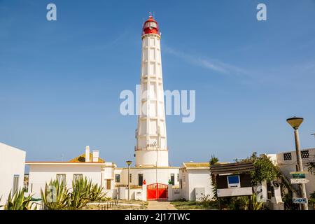 Phare de l'île de Farol, Faro Disctrict, Algarve, sud du Portugal Banque D'Images