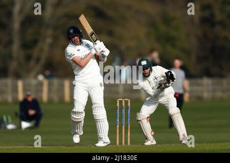 DURHAM, ROYAUME-UNI. 23rd MARS Paul Coughlin de Durham chauves-souris pendant le match de l'Université MCC entre l'UCCE de Durham et le Durham County Cricket Club à l'hippodrome de Durham City, le mercredi 23rd mars 2022. (Crédit : will Matthews | MI News) crédit : MI News & Sport /Alay Live News Banque D'Images