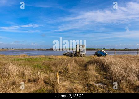 Vieux mouillage et jetée le long de l'estuaire de la rivière Wyre à Skippool dans le Lancashire Banque D'Images