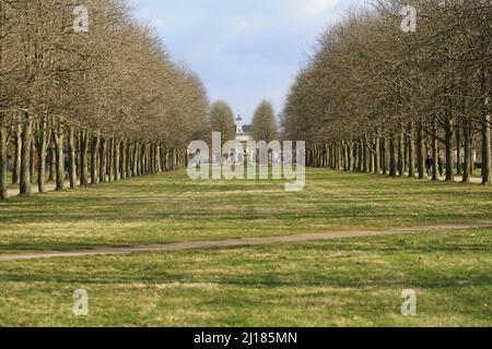 Vue sur le château du Schloss-Park Pillnitz à Dresde Banque D'Images