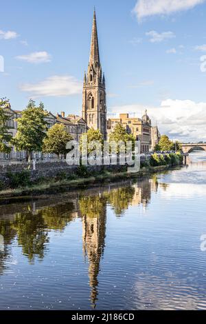 Eglise St Matthews au bord de la rivière Tay, dans la ville de Perth, Perth et Kinross, Écosse, Royaume-Uni Banque D'Images