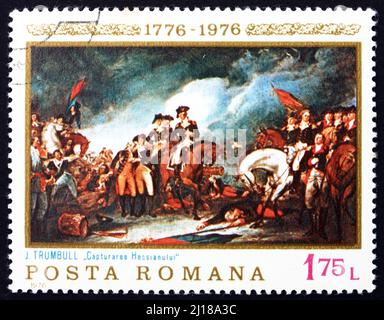 ROUMANIE - VERS 1976 : un timbre imprimé en Roumanie montre la capture des Hessians, peinture de John Trumbull, bicentenaire américain, vers 1976 Banque D'Images