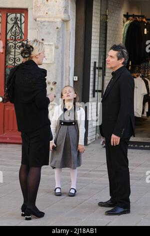 Philomena de Tornos y Steinhart et le fils de Michael, Alexis Francis-boeuf pendant la messe à l'église Saint-Jean-Baptiste à Saint-Jean-de-Luz, dans le sud-ouest de la France, le 23 mars 2022, pour les funérailles de la princesse Micaela, décédée le 13 mars 2022. Photo de Thibaud Moritz/ABACAPRESS.COM Banque D'Images