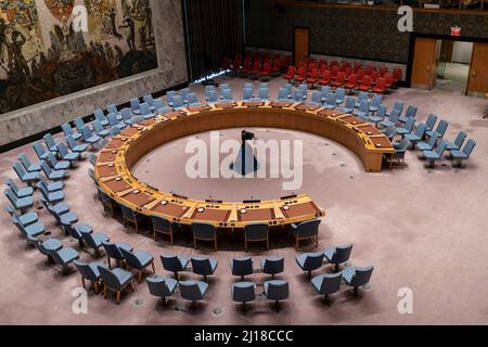 New York, États-Unis. 23rd mars 2022. Vue de la salle vide du Conseil de sécurité avant la réunion sur la coopération entre l'ONU et la Ligue des États arabes au siège de l'ONU à New York le 23 mars 2022. (Photo de Lev Radin/Sipa USA) crédit: SIPA USA/Alay Live News Banque D'Images