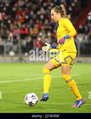 Firo: Fuvuball: Football: 03/22/2022 Ligue des champions des femmes, saison 2021/2022 quarts de finale première jambe, FC Bayern Mvºnchen - Paris Saint-Germain 1:2, Barbora Votikova, Paris Saint-Germain, PSG, Paris, simple effet, Banque D'Images