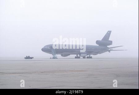 McDonnell-Douglas KC-10 pétrolier ravitailleur Air-to-Air. Banque D'Images