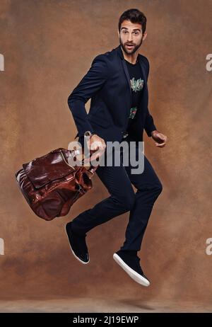 Je parle de style. Photo studio d'un jeune homme habillé avec élégance. Banque D'Images