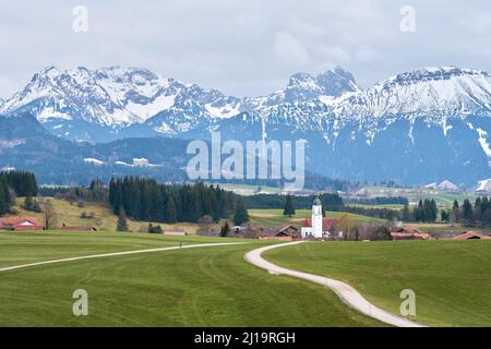 Panorama de montagne d'Eisenberg, haute-Bavière, Bavière, Allemagne, Zell, Eisenberg, Bavière, Allemagne Banque D'Images