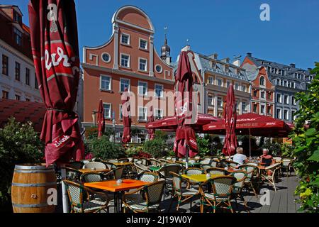 Vieille ville, restaurants de rue, marché des artistes, ville hanséatique libre de Riga, Lettonie, Etats baltes Banque D'Images