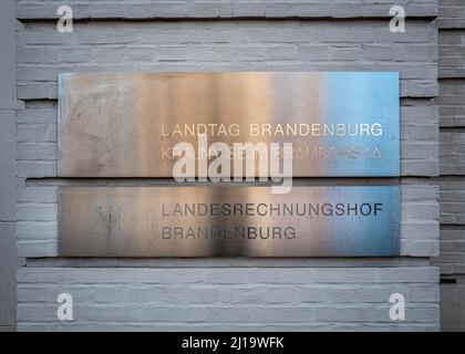 Panneau à l'entrée du Parlement de l'État à Potsdam, Brandebourg, Allemagne Banque D'Images