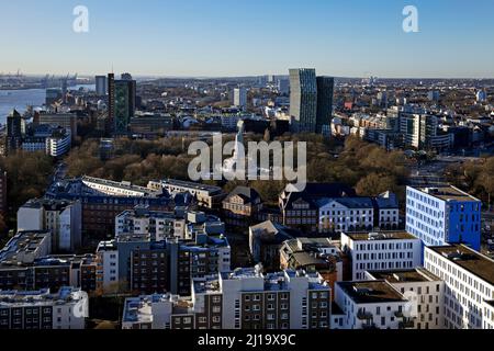 Vue sur les Tours dansants depuis la tour de l'église Saint-Michel en direction de Saint-Pauli, Hambourg, Allemagne Banque D'Images
