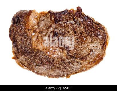 vue de dessus du steak de bœuf à la ribeye rôti isolé sur fond blanc Banque D'Images