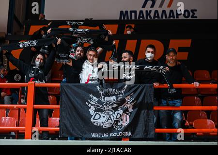 Patra, Lombardie, Grèce. 23rd mars 2022. Virtus Segafredo Bologna fans lors du match EUROCUP 7days entre Promitheas Patras et Virtus Bologna à Dimitris Tofalos Arena le 23 mars 2022 à Patra, Grèce. (Image de crédit : © Stefanos Kyriazis/ZUMA Press Wire) Banque D'Images