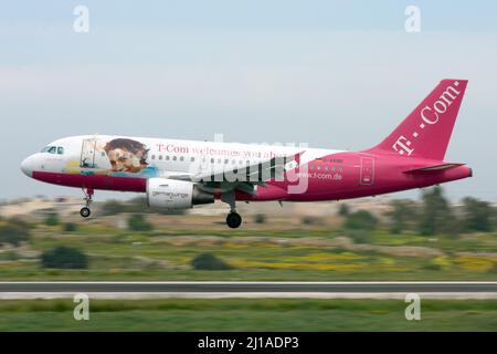 Germanwings Airbus A319-112 (REG: D-AKNR) en couleurs spéciales www.t-com.de piste d'atterrissage 31. Banque D'Images