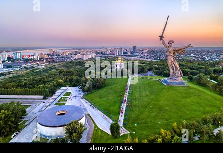 Mamayev Kurgan avec la statue de la mère patrie. Volgograd, Russie Banque D'Images