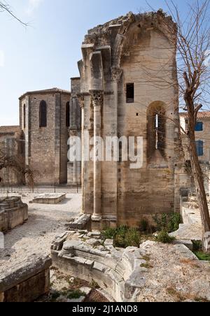 Frankr St-Gilles-du-Gard Abteikirche 60028 Ruinen des im 17 JH zerstörten romanischen Umgangchors von Osten Liens heugger Chorschluß Banque D'Images