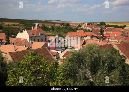 Blick von der Grafenburg aus auf Calnic. Calnic, deutsch Kelling, ist eine Gemeinde im Kreis Alba in Siebenbürgen, Rumänien / vue de Calnic à partir de Th Banque D'Images