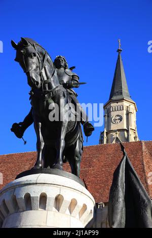 Reiterstandbild von Matthias Corvinus, Matthias Rex und Die Klausenburger Michaelskirche in Cluj-Napoca, deutsch Klausenburg, ist das bedeutendste BEI Banque D'Images