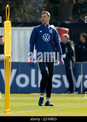 Francfort, Allemagne. 23rd mars 2022. Firo: 03/23/2022 Fuvuball, football, équipe nationale, formation, Allemagne DFB photo: V. Left Manuel Neuer (Bayern Munich) crédit: dpa/Alay Live News Banque D'Images