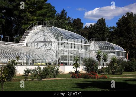 Orangerie im Mongosoaia-Park. Der Mogosoaia Palast im Brancoveanu-Stil, Bukarest, Rumänien / Mogosoaia Palace, Palatul Mogosoaia, est situé environ Banque D'Images