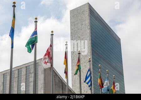 SIÈGE DE L'ORGANISATION DES NATIONS UNIES À NEW YORK, LA PAIX DANS LE MONDE, UNO, MIDTOWN MANHATTAN, NEW YORK CITY, NEW YORK, ÉTATS-UNIS Banque D'Images