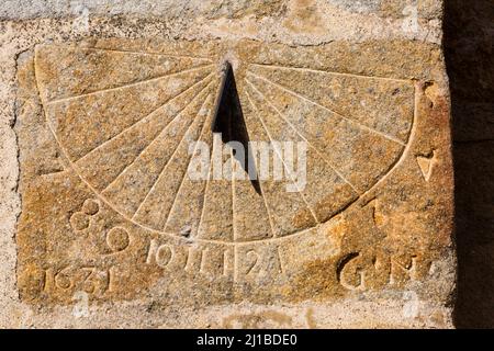 SUNDIAL, ÉGLISE DE BIOLLET, (63) PUY DE DOME, AUVERGNE Banque D'Images