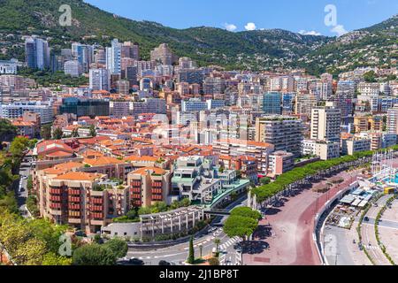 Vue en série de Monte Carlo par une belle journée d'été, Monaco Banque D'Images