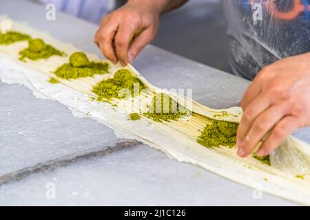 Manufacture de la Patisserie Petek Pastanei à Famagousta, République turque de Chypre-Nord (TRNC) Banque D'Images