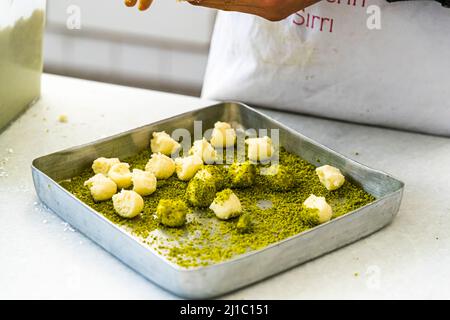 Manufacture de la Patisserie Petek Pastanei à Famagousta, République turque de Chypre-Nord (TRNC) Banque D'Images