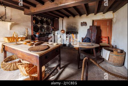 Intérieur de la ferme de Kennixton au musée national d'histoire de St Fagans, Cardiff, pays de Galles, Royaume-Uni Banque D'Images