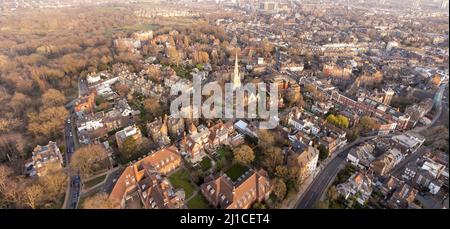 Hampstead est une communauté résidentielle prospère longtemps favorisée par les universitaires, les artistes et les médias Banque D'Images