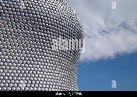 Vue abstraite du Selfridges Building, un grand magasin dans le célèbre quartier Bullring du centre-ville de Birmingham. Banque D'Images