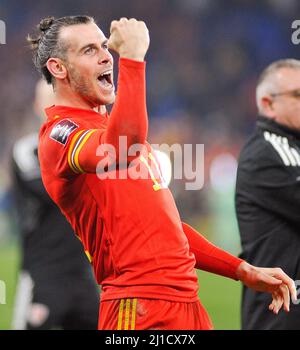 Cardiff, Royaume-Uni. 24th mars 2022. Gareth Bale (pays de Galles n° 11 ) célèbre à temps plein&#XA;pendant le match de qualification de la coupe du monde de football entre le pays de Galles et l'ampli; l'Autriche au stade de Cardiff à Cardiff, pays de Galles Karl W Newton/Sports Press photos SPP crédit: SPP Sport Press photo. /Alamy Live News Banque D'Images