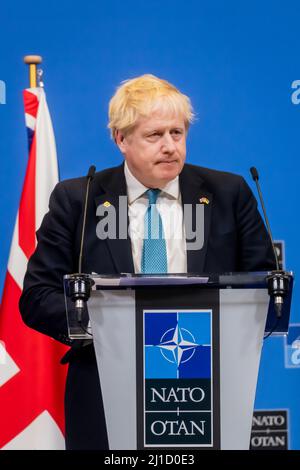 BRUXELLES, BELGIQUE. 24th mars 2022. Boris Johnson, Premier ministre du Royaume-Uni, lors d’une conférence de presse, après le Sommet extraordinaire de l’OTAN. Bruxelles, Belgique Banque D'Images