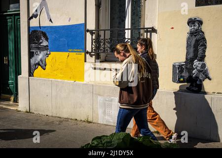 Paris (75) 13E arrdt. Quartier de la Butte aux Cailles. Sur un mur de la rue de la Butte aux Cailles, une peinture murale de l'artiste Demoiselle MM, Banque D'Images