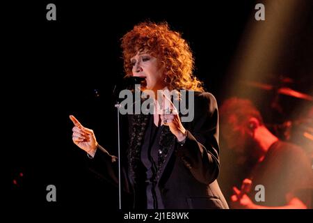 24 mars 2022, Bergame, Provincia di Bergame, Italie: Fiorella Mannoia concert au Creberg Teatro. (Credit image: © Andrea Ripamonti/Pacific Press via ZUMA Press Wire) Banque D'Images