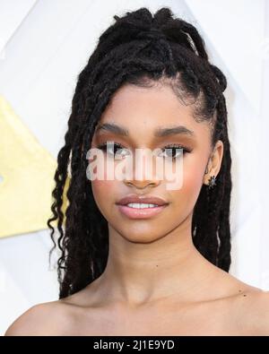 Beverly Hills, États-Unis. 25th mars 2022. BEVERLY HILLS, LOS ANGELES, CALIFORNIE, États-Unis - 24 MARS : Akira Akbar arrive au déjeuner-anniversaire annuel des prix ESSENCE Black Women in Hollywood 2022 15th, mettant en valeur « l'univers cinématographique noir », qui s'est tenu au Beverly Wilshire four Seasons Hotel le 24 mars 2022 à Beverly Hills, Los Angeles, Californie, États-Unis. (Photo de Xavier Collin/image Press Agency/Sipa USA) crédit: SIPA USA/Alay Live News Banque D'Images