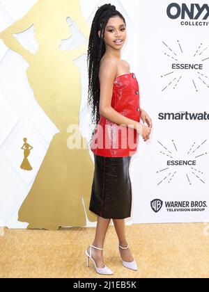 Beverly Hills, États-Unis. 25th mars 2022. BEVERLY HILLS, LOS ANGELES, CALIFORNIE, États-Unis - 24 MARS : Akira Akbar arrive au déjeuner-anniversaire annuel des prix ESSENCE Black Women in Hollywood 2022 15th, mettant en valeur « l'univers cinématographique noir », qui s'est tenu au Beverly Wilshire four Seasons Hotel le 24 mars 2022 à Beverly Hills, Los Angeles, Californie, États-Unis. (Photo de Xavier Collin/image Press Agency/Sipa USA) crédit: SIPA USA/Alay Live News Banque D'Images