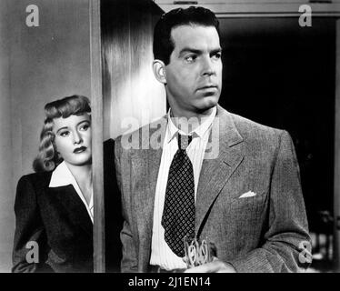 FRED MACMURRAY et BARBARA STANWYCK en DOUBLE INDEMNITÉ (1944), dirigé par BILLY WILDER. Crédit : PHOTOS / Album PARAMOUNT Banque D'Images