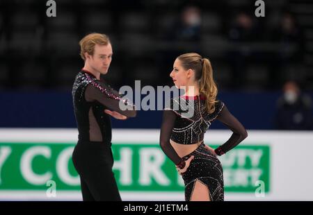 Stade Sud de France, Montpellier, France. 25th mars 2022. Sasha Fear et George Waddell du Royaume-Uni pendant la danse sur glace par paires, Championnat du monde de patinage artistique au Sud de France Arena, Montpellier, France. Kim Price/CSM/Alamy Live News Banque D'Images