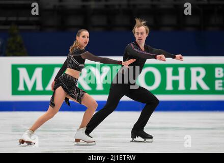 Stade Sud de France, Montpellier, France. 25th mars 2022. Sasha Fear et George Waddell du Royaume-Uni pendant la danse sur glace par paires, Championnat du monde de patinage artistique au Sud de France Arena, Montpellier, France. Kim Price/CSM/Alamy Live News Banque D'Images