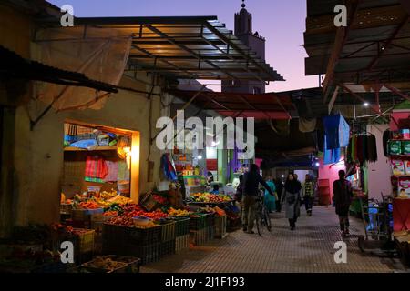 TAROUDANT, MAROC - 16 FÉVRIER 2022 : visite du marché local (souk) à Taroudant, Maroc. C'est la capitale de la province de Taroudant à sous-Massa Banque D'Images