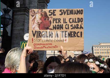 Rome, Italie. 25th mars 2022. Manifestation organisée à Rome par FridaysForFuture mouvement for Global Climate Strike (photo de Matteo Nardone/Pacific Press) Credit: Pacific Press Media production Corp./Alay Live News Banque D'Images