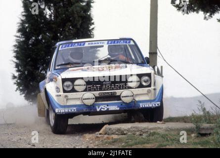 Markku Alen (fin) Ilkka Kivimaki (fin) Fiat 131 Abarth GR4 Fiat Auto Banque D'Images