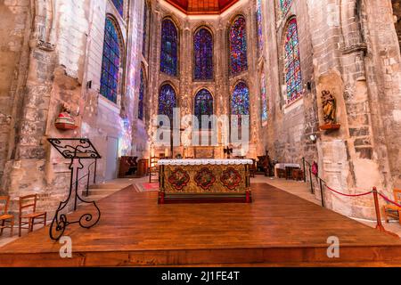 ABBEVILLE, SOMME, FRANCE, 03 MARS 2022 : intérieurs et décors de la collégiale Saint Vufran Banque D'Images